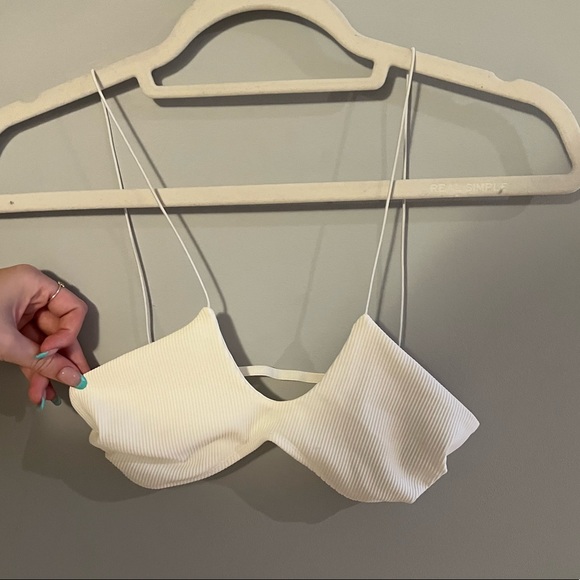 Tabitha Ribbed Crop Top - Picture 2 of 4